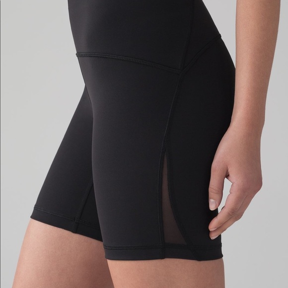 Lululemon Train Time Shorts - Picture 2 of 4